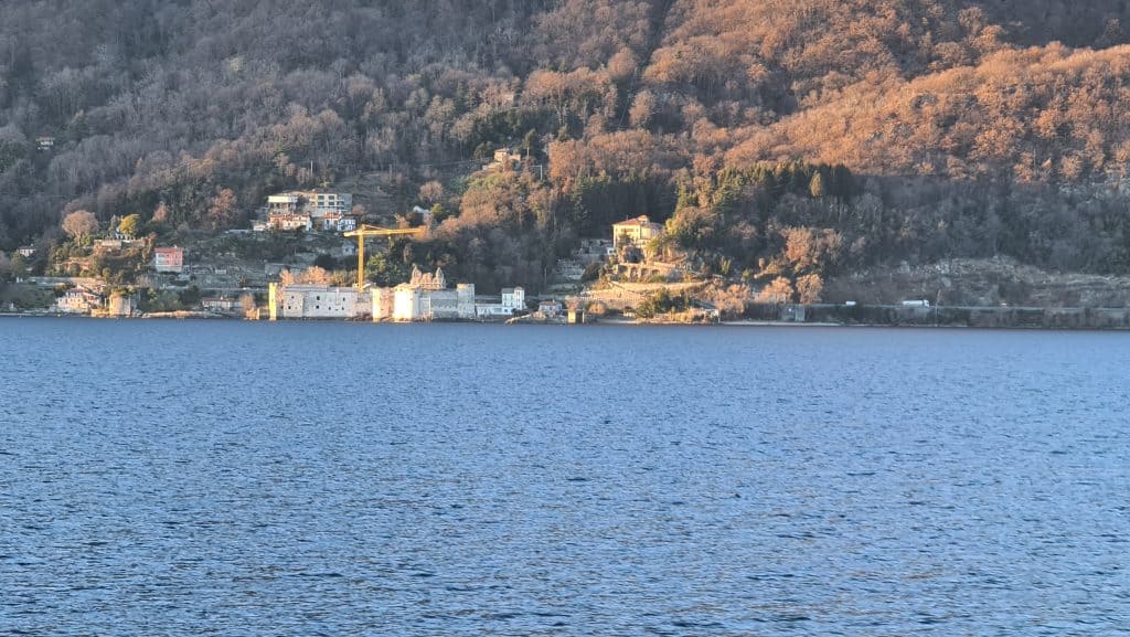 Castles of Cannero Lake Maggiore Italy tripilare 2 scaled