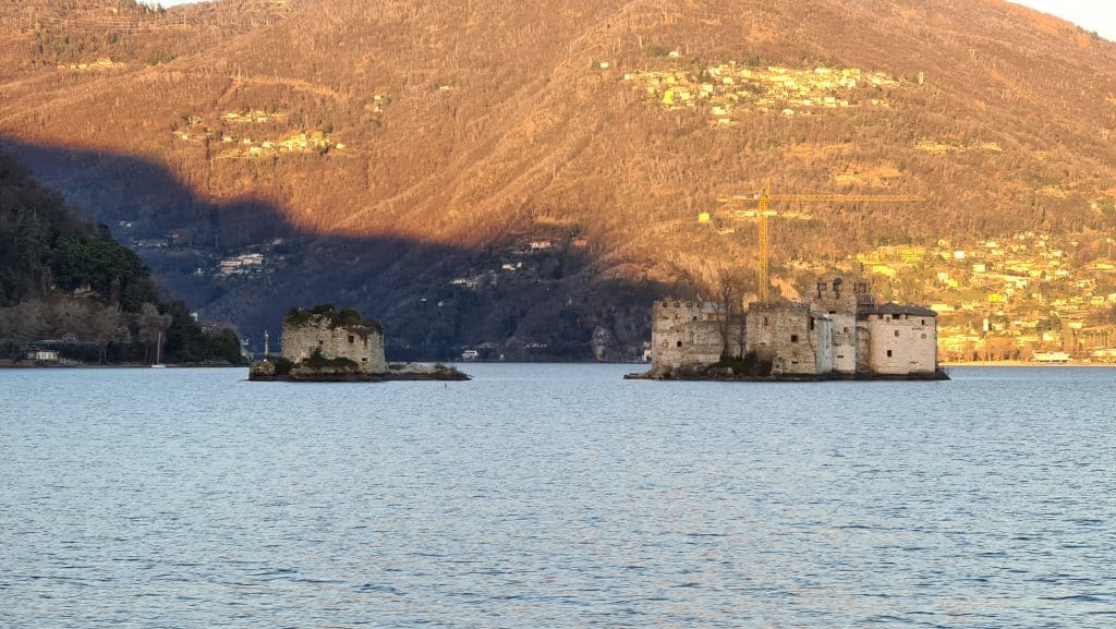 Castles of Cannero Lake Maggiore Italy tripilare 6 scaled