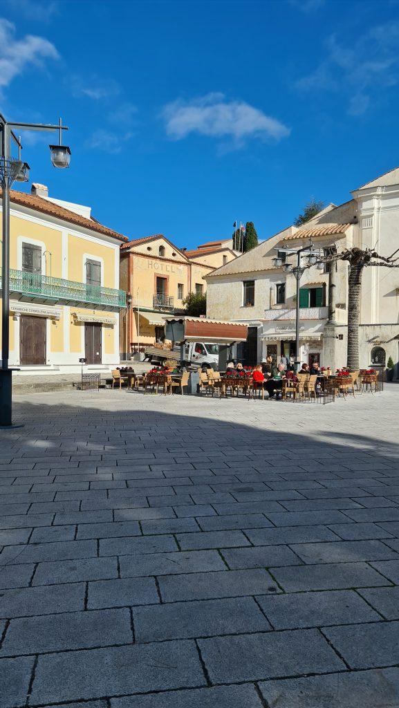 Piazza Duomo Ravello Italy Amalfi Coast Tripilare 4