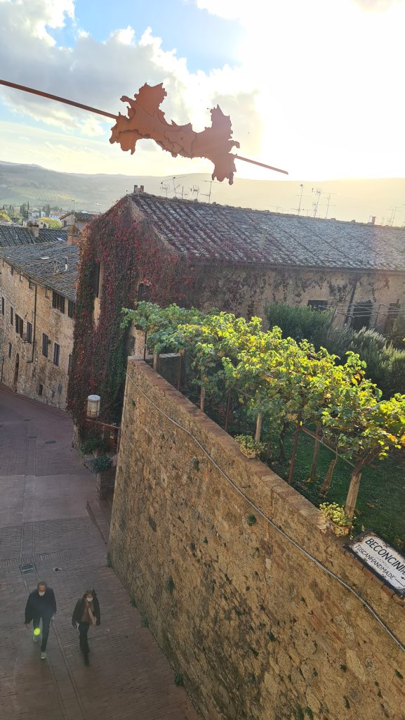 Tuscan village San Gimignano Italy torre grossa tower and tuscany view tripilare 2