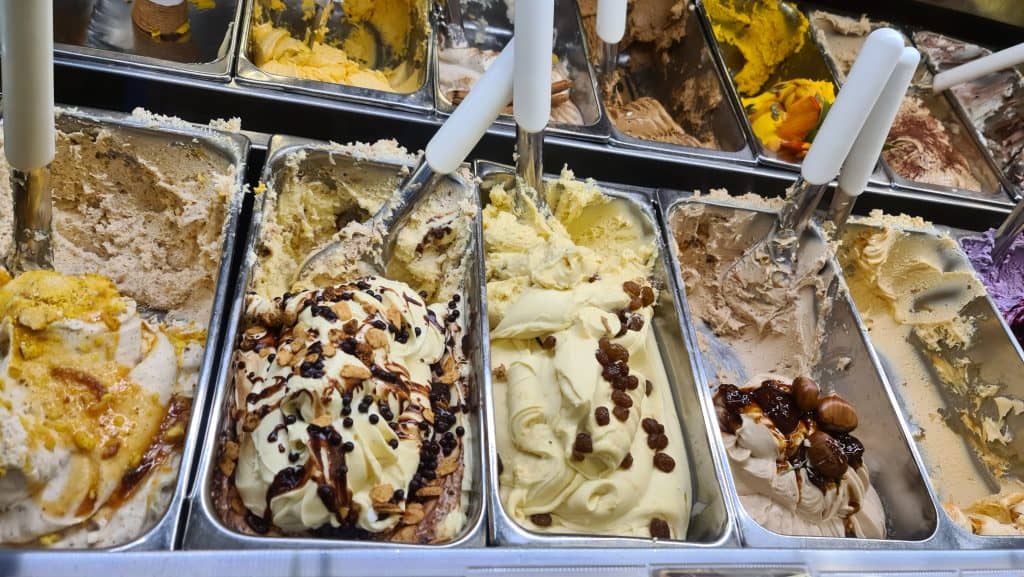 Tuscany san gimignano italy gelato tripilare 4