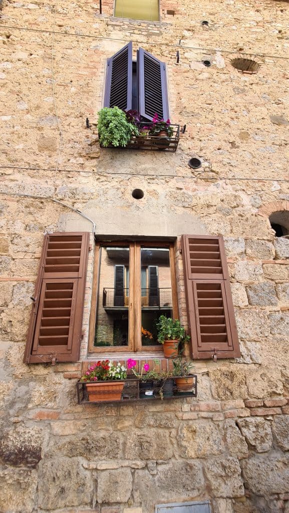 old town Tuscan village San Gimignano Italy things to do tripilare 3 1