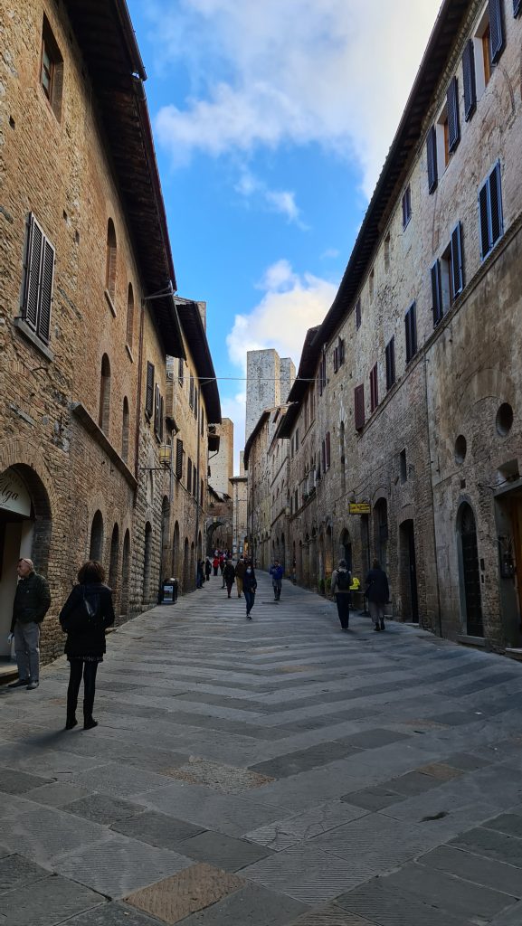 old town Tuscan village San Gimignano Italy things to do tripilare 9 1