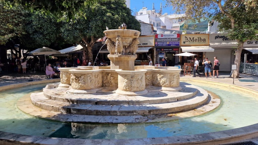 Crete what to see in Heraklion Morosini Fountain