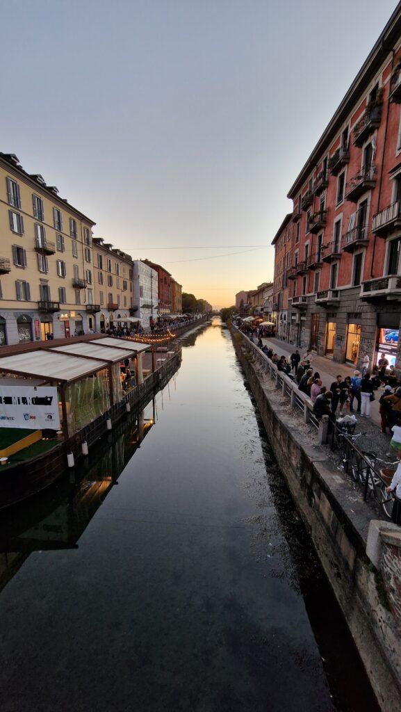 Milan Things to do by night The Navigli Naviglio Grande 13