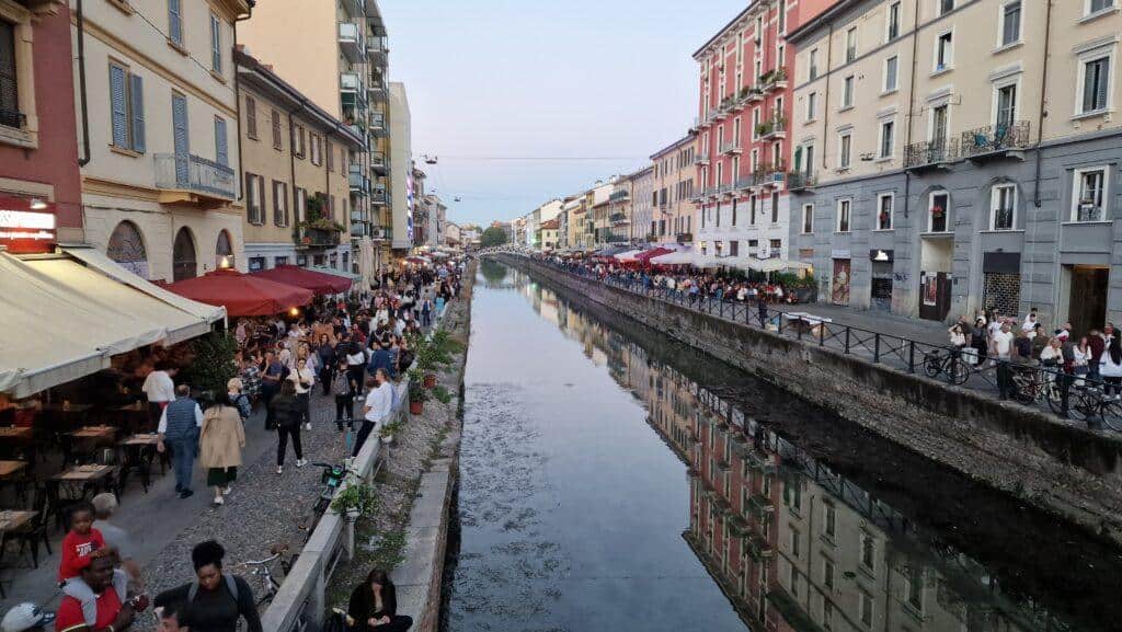 Milan Things to do by night The Navigli Naviglio Grande 16