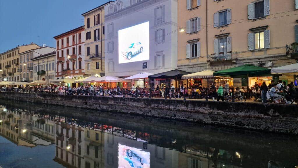 Milan Things to do by night The Navigli Naviglio Grande 3