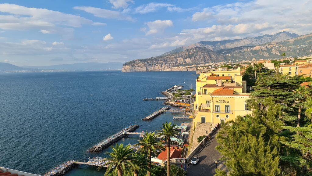 Piazza Della Vittoria Sorrento from Terrazza Vittoria restaurant Hotel Continental