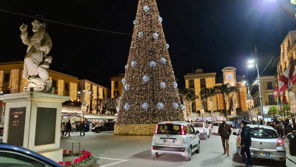 Sorrento Things to do Tasso Square in winter lights up 6