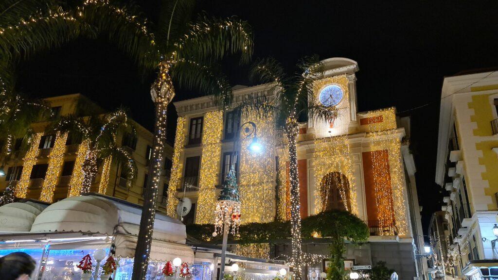 Sorrento Things to do Tasso Square in winter lights up 8