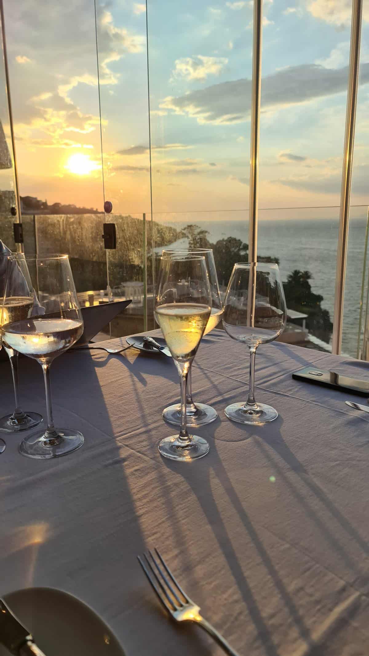 Sorrento restaurants with a view Terrazza Vittoria Restaurant on the top of Hotel Continental 15